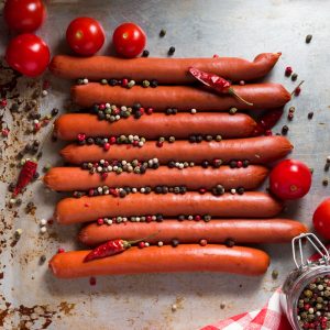 Колбасные изделия и деликатесы