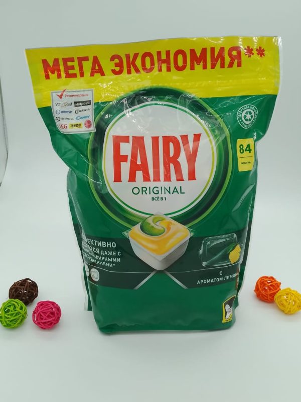 FAIRY ORIGINAL всё в 1 эффективно борется даже с самыми жирными загрязнениями с ароматом лимона 84 капсул